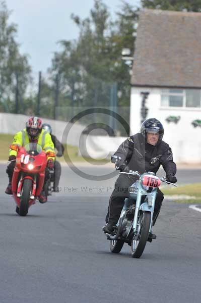 anglesey;brands hatch;cadwell park;croft;digital images;donington park;enduro;enduro digital images;event;event digital images;eventdigitalimages;mallory park;no limits;oulton park;peter wileman photography;racing;racing digital images;silverstone;snetterton;trackday;trackday digital images;trackday photos;vintage;vmcc banbury run;welsh 2 day enduro