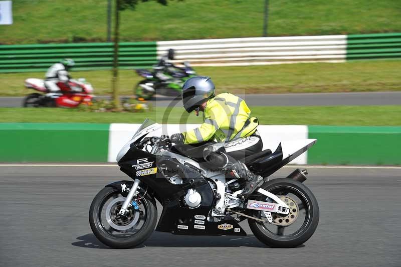 Mallory park Leicestershire;Mallory park photographs;Motorcycle action photographs;classic bikes;event digital images;eventdigitalimages;mallory park;no limits trackday;peter wileman photography;vintage bikes;vintage motorcycles;vmcc festival 1000 bikes