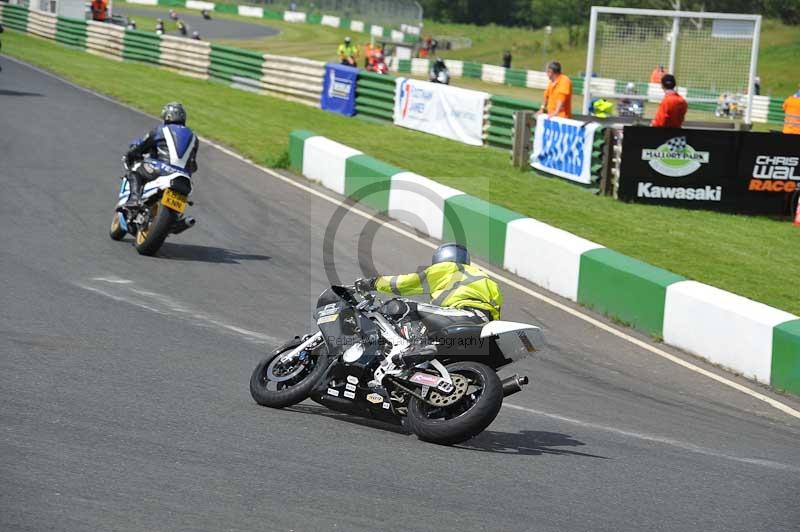 Mallory park Leicestershire;Mallory park photographs;Motorcycle action photographs;classic bikes;event digital images;eventdigitalimages;mallory park;no limits trackday;peter wileman photography;vintage bikes;vintage motorcycles;vmcc festival 1000 bikes