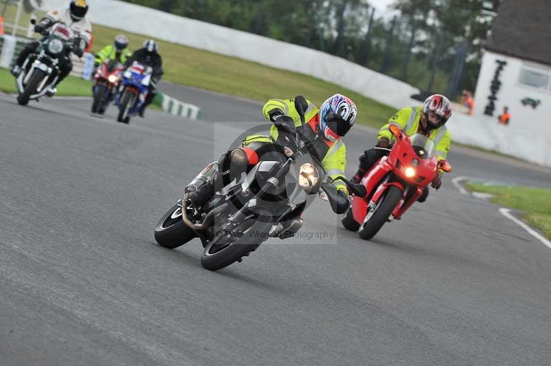 Mallory park Leicestershire;Mallory park photographs;Motorcycle action photographs;classic bikes;event digital images;eventdigitalimages;mallory park;no limits trackday;peter wileman photography;vintage bikes;vintage motorcycles;vmcc festival 1000 bikes