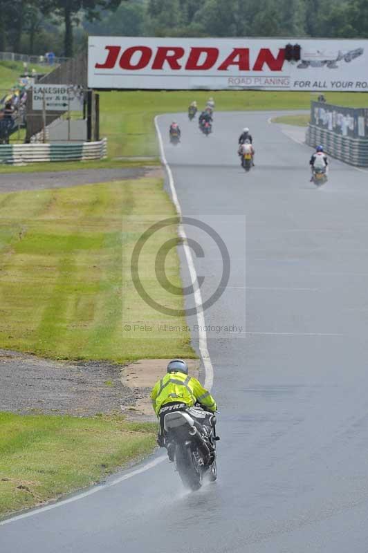 Mallory park Leicestershire;Mallory park photographs;Motorcycle action photographs;classic bikes;event digital images;eventdigitalimages;mallory park;no limits trackday;peter wileman photography;vintage bikes;vintage motorcycles;vmcc festival 1000 bikes