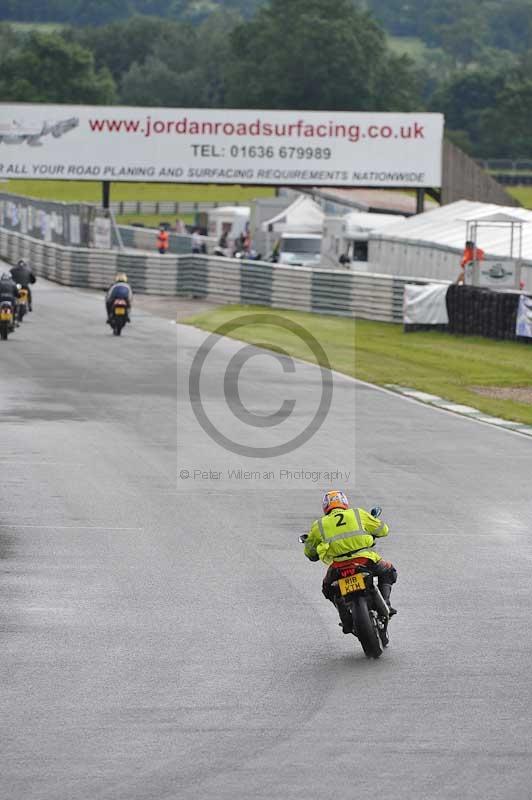 Mallory park Leicestershire;Mallory park photographs;Motorcycle action photographs;classic bikes;event digital images;eventdigitalimages;mallory park;no limits trackday;peter wileman photography;vintage bikes;vintage motorcycles;vmcc festival 1000 bikes