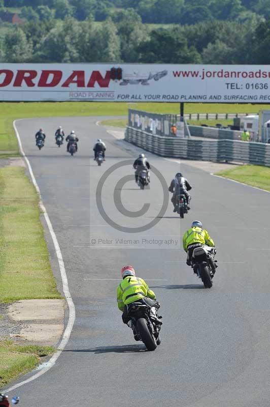 Mallory park Leicestershire;Mallory park photographs;Motorcycle action photographs;classic bikes;event digital images;eventdigitalimages;mallory park;no limits trackday;peter wileman photography;vintage bikes;vintage motorcycles;vmcc festival 1000 bikes