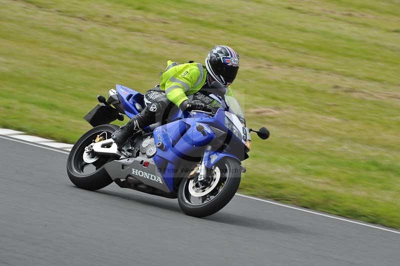 Mallory park Leicestershire;Mallory park photographs;Motorcycle action photographs;classic bikes;event digital images;eventdigitalimages;mallory park;no limits trackday;peter wileman photography;vintage bikes;vintage motorcycles;vmcc festival 1000 bikes