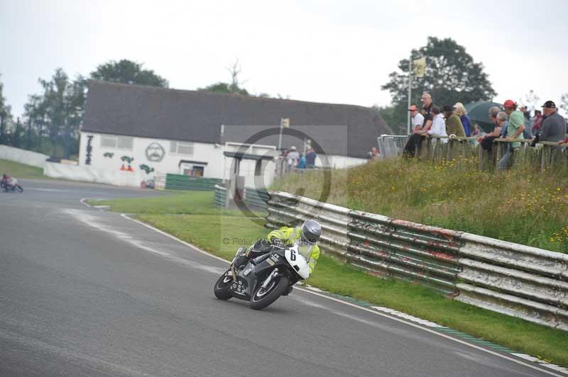 Mallory park Leicestershire;Mallory park photographs;Motorcycle action photographs;classic bikes;event digital images;eventdigitalimages;mallory park;no limits trackday;peter wileman photography;vintage bikes;vintage motorcycles;vmcc festival 1000 bikes