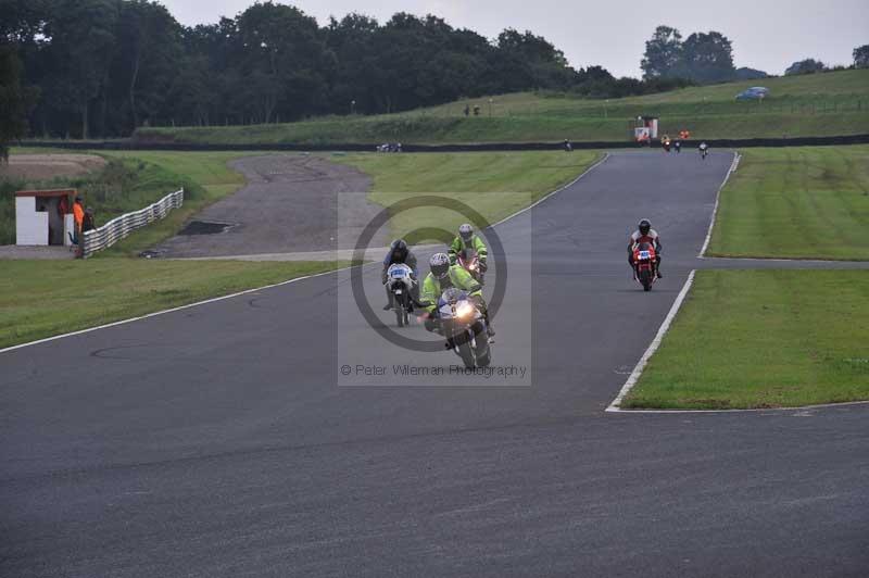 Mallory park Leicestershire;Mallory park photographs;Motorcycle action photographs;classic bikes;event digital images;eventdigitalimages;mallory park;no limits trackday;peter wileman photography;vintage bikes;vintage motorcycles;vmcc festival 1000 bikes