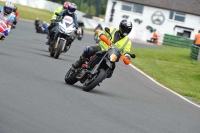 Mallory-park-Leicestershire;Mallory-park-photographs;Motorcycle-action-photographs;classic-bikes;event-digital-images;eventdigitalimages;mallory-park;no-limits-trackday;peter-wileman-photography;vintage-bikes;vintage-motorcycles;vmcc-festival-1000-bikes