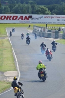 Mallory-park-Leicestershire;Mallory-park-photographs;Motorcycle-action-photographs;classic-bikes;event-digital-images;eventdigitalimages;mallory-park;no-limits-trackday;peter-wileman-photography;vintage-bikes;vintage-motorcycles;vmcc-festival-1000-bikes