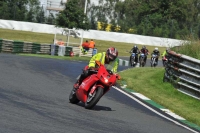 Mallory-park-Leicestershire;Mallory-park-photographs;Motorcycle-action-photographs;classic-bikes;event-digital-images;eventdigitalimages;mallory-park;no-limits-trackday;peter-wileman-photography;vintage-bikes;vintage-motorcycles;vmcc-festival-1000-bikes