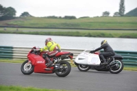 Mallory-park-Leicestershire;Mallory-park-photographs;Motorcycle-action-photographs;classic-bikes;event-digital-images;eventdigitalimages;mallory-park;no-limits-trackday;peter-wileman-photography;vintage-bikes;vintage-motorcycles;vmcc-festival-1000-bikes