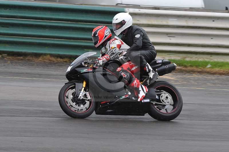 Mallory park Leicestershire;Mallory park photographs;Motorcycle action photographs;classic bikes;event digital images;eventdigitalimages;mallory park;no limits trackday;peter wileman photography;vintage bikes;vintage motorcycles;vmcc festival 1000 bikes