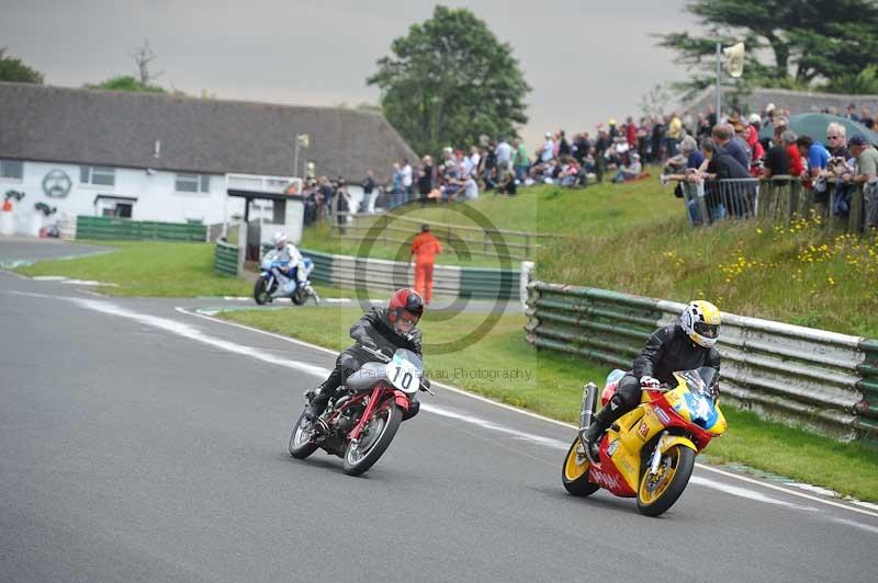 Mallory park Leicestershire;Mallory park photographs;Motorcycle action photographs;classic bikes;event digital images;eventdigitalimages;mallory park;no limits trackday;peter wileman photography;vintage bikes;vintage motorcycles;vmcc festival 1000 bikes