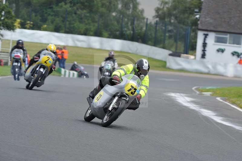 Mallory park Leicestershire;Mallory park photographs;Motorcycle action photographs;classic bikes;event digital images;eventdigitalimages;mallory park;no limits trackday;peter wileman photography;vintage bikes;vintage motorcycles;vmcc festival 1000 bikes