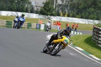 Mallory-park-Leicestershire;Mallory-park-photographs;Motorcycle-action-photographs;classic-bikes;event-digital-images;eventdigitalimages;mallory-park;no-limits-trackday;peter-wileman-photography;vintage-bikes;vintage-motorcycles;vmcc-festival-1000-bikes