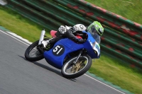 Mallory-park-Leicestershire;Mallory-park-photographs;Motorcycle-action-photographs;classic-bikes;event-digital-images;eventdigitalimages;mallory-park;no-limits-trackday;peter-wileman-photography;vintage-bikes;vintage-motorcycles;vmcc-festival-1000-bikes