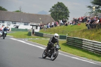 Mallory-park-Leicestershire;Mallory-park-photographs;Motorcycle-action-photographs;classic-bikes;event-digital-images;eventdigitalimages;mallory-park;no-limits-trackday;peter-wileman-photography;vintage-bikes;vintage-motorcycles;vmcc-festival-1000-bikes