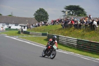 Mallory-park-Leicestershire;Mallory-park-photographs;Motorcycle-action-photographs;classic-bikes;event-digital-images;eventdigitalimages;mallory-park;no-limits-trackday;peter-wileman-photography;vintage-bikes;vintage-motorcycles;vmcc-festival-1000-bikes