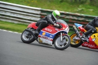 Mallory-park-Leicestershire;Mallory-park-photographs;Motorcycle-action-photographs;classic-bikes;event-digital-images;eventdigitalimages;mallory-park;no-limits-trackday;peter-wileman-photography;vintage-bikes;vintage-motorcycles;vmcc-festival-1000-bikes