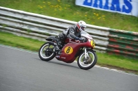 Mallory-park-Leicestershire;Mallory-park-photographs;Motorcycle-action-photographs;classic-bikes;event-digital-images;eventdigitalimages;mallory-park;no-limits-trackday;peter-wileman-photography;vintage-bikes;vintage-motorcycles;vmcc-festival-1000-bikes