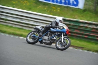 Mallory-park-Leicestershire;Mallory-park-photographs;Motorcycle-action-photographs;classic-bikes;event-digital-images;eventdigitalimages;mallory-park;no-limits-trackday;peter-wileman-photography;vintage-bikes;vintage-motorcycles;vmcc-festival-1000-bikes