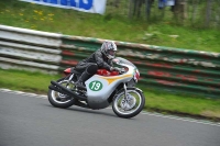 Mallory-park-Leicestershire;Mallory-park-photographs;Motorcycle-action-photographs;classic-bikes;event-digital-images;eventdigitalimages;mallory-park;no-limits-trackday;peter-wileman-photography;vintage-bikes;vintage-motorcycles;vmcc-festival-1000-bikes