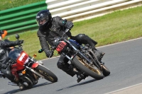 Mallory-park-Leicestershire;Mallory-park-photographs;Motorcycle-action-photographs;classic-bikes;event-digital-images;eventdigitalimages;mallory-park;no-limits-trackday;peter-wileman-photography;vintage-bikes;vintage-motorcycles;vmcc-festival-1000-bikes