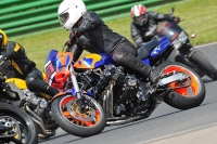 Mallory-park-Leicestershire;Mallory-park-photographs;Motorcycle-action-photographs;classic-bikes;event-digital-images;eventdigitalimages;mallory-park;no-limits-trackday;peter-wileman-photography;vintage-bikes;vintage-motorcycles;vmcc-festival-1000-bikes