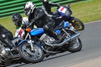 Mallory-park-Leicestershire;Mallory-park-photographs;Motorcycle-action-photographs;classic-bikes;event-digital-images;eventdigitalimages;mallory-park;no-limits-trackday;peter-wileman-photography;vintage-bikes;vintage-motorcycles;vmcc-festival-1000-bikes