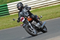 Mallory-park-Leicestershire;Mallory-park-photographs;Motorcycle-action-photographs;classic-bikes;event-digital-images;eventdigitalimages;mallory-park;no-limits-trackday;peter-wileman-photography;vintage-bikes;vintage-motorcycles;vmcc-festival-1000-bikes