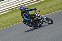 Mallory-park-Leicestershire;Mallory-park-photographs;Motorcycle-action-photographs;classic-bikes;event-digital-images;eventdigitalimages;mallory-park;no-limits-trackday;peter-wileman-photography;vintage-bikes;vintage-motorcycles;vmcc-festival-1000-bikes