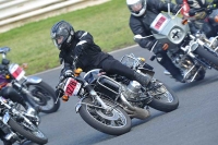 Mallory-park-Leicestershire;Mallory-park-photographs;Motorcycle-action-photographs;classic-bikes;event-digital-images;eventdigitalimages;mallory-park;no-limits-trackday;peter-wileman-photography;vintage-bikes;vintage-motorcycles;vmcc-festival-1000-bikes