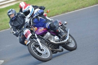 Mallory-park-Leicestershire;Mallory-park-photographs;Motorcycle-action-photographs;classic-bikes;event-digital-images;eventdigitalimages;mallory-park;no-limits-trackday;peter-wileman-photography;vintage-bikes;vintage-motorcycles;vmcc-festival-1000-bikes