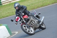 Mallory-park-Leicestershire;Mallory-park-photographs;Motorcycle-action-photographs;classic-bikes;event-digital-images;eventdigitalimages;mallory-park;no-limits-trackday;peter-wileman-photography;vintage-bikes;vintage-motorcycles;vmcc-festival-1000-bikes