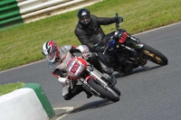 Mallory-park-Leicestershire;Mallory-park-photographs;Motorcycle-action-photographs;classic-bikes;event-digital-images;eventdigitalimages;mallory-park;no-limits-trackday;peter-wileman-photography;vintage-bikes;vintage-motorcycles;vmcc-festival-1000-bikes