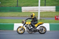 Mallory-park-Leicestershire;Mallory-park-photographs;Motorcycle-action-photographs;classic-bikes;event-digital-images;eventdigitalimages;mallory-park;no-limits-trackday;peter-wileman-photography;vintage-bikes;vintage-motorcycles;vmcc-festival-1000-bikes