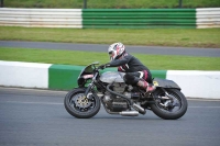 Mallory-park-Leicestershire;Mallory-park-photographs;Motorcycle-action-photographs;classic-bikes;event-digital-images;eventdigitalimages;mallory-park;no-limits-trackday;peter-wileman-photography;vintage-bikes;vintage-motorcycles;vmcc-festival-1000-bikes