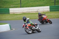 Mallory-park-Leicestershire;Mallory-park-photographs;Motorcycle-action-photographs;classic-bikes;event-digital-images;eventdigitalimages;mallory-park;no-limits-trackday;peter-wileman-photography;vintage-bikes;vintage-motorcycles;vmcc-festival-1000-bikes