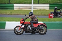 Mallory-park-Leicestershire;Mallory-park-photographs;Motorcycle-action-photographs;classic-bikes;event-digital-images;eventdigitalimages;mallory-park;no-limits-trackday;peter-wileman-photography;vintage-bikes;vintage-motorcycles;vmcc-festival-1000-bikes