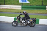 Mallory-park-Leicestershire;Mallory-park-photographs;Motorcycle-action-photographs;classic-bikes;event-digital-images;eventdigitalimages;mallory-park;no-limits-trackday;peter-wileman-photography;vintage-bikes;vintage-motorcycles;vmcc-festival-1000-bikes