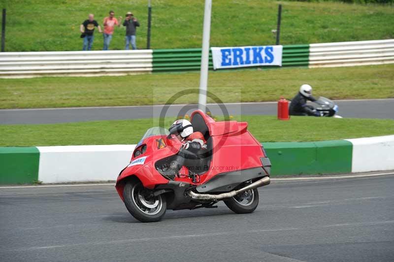 Mallory park Leicestershire;Mallory park photographs;Motorcycle action photographs;classic bikes;event digital images;eventdigitalimages;mallory park;no limits trackday;peter wileman photography;vintage bikes;vintage motorcycles;vmcc festival 1000 bikes