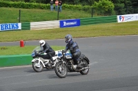 Mallory-park-Leicestershire;Mallory-park-photographs;Motorcycle-action-photographs;classic-bikes;event-digital-images;eventdigitalimages;mallory-park;no-limits-trackday;peter-wileman-photography;vintage-bikes;vintage-motorcycles;vmcc-festival-1000-bikes