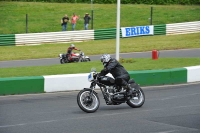 Mallory-park-Leicestershire;Mallory-park-photographs;Motorcycle-action-photographs;classic-bikes;event-digital-images;eventdigitalimages;mallory-park;no-limits-trackday;peter-wileman-photography;vintage-bikes;vintage-motorcycles;vmcc-festival-1000-bikes