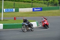 Mallory-park-Leicestershire;Mallory-park-photographs;Motorcycle-action-photographs;classic-bikes;event-digital-images;eventdigitalimages;mallory-park;no-limits-trackday;peter-wileman-photography;vintage-bikes;vintage-motorcycles;vmcc-festival-1000-bikes