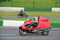 Mallory-park-Leicestershire;Mallory-park-photographs;Motorcycle-action-photographs;classic-bikes;event-digital-images;eventdigitalimages;mallory-park;no-limits-trackday;peter-wileman-photography;vintage-bikes;vintage-motorcycles;vmcc-festival-1000-bikes