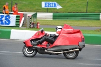 Mallory-park-Leicestershire;Mallory-park-photographs;Motorcycle-action-photographs;classic-bikes;event-digital-images;eventdigitalimages;mallory-park;no-limits-trackday;peter-wileman-photography;vintage-bikes;vintage-motorcycles;vmcc-festival-1000-bikes