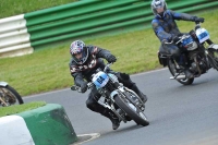 Mallory-park-Leicestershire;Mallory-park-photographs;Motorcycle-action-photographs;classic-bikes;event-digital-images;eventdigitalimages;mallory-park;no-limits-trackday;peter-wileman-photography;vintage-bikes;vintage-motorcycles;vmcc-festival-1000-bikes