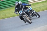 Mallory-park-Leicestershire;Mallory-park-photographs;Motorcycle-action-photographs;classic-bikes;event-digital-images;eventdigitalimages;mallory-park;no-limits-trackday;peter-wileman-photography;vintage-bikes;vintage-motorcycles;vmcc-festival-1000-bikes