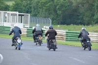 Mallory-park-Leicestershire;Mallory-park-photographs;Motorcycle-action-photographs;classic-bikes;event-digital-images;eventdigitalimages;mallory-park;no-limits-trackday;peter-wileman-photography;vintage-bikes;vintage-motorcycles;vmcc-festival-1000-bikes