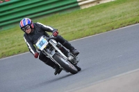 Mallory-park-Leicestershire;Mallory-park-photographs;Motorcycle-action-photographs;classic-bikes;event-digital-images;eventdigitalimages;mallory-park;no-limits-trackday;peter-wileman-photography;vintage-bikes;vintage-motorcycles;vmcc-festival-1000-bikes