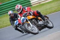 Mallory-park-Leicestershire;Mallory-park-photographs;Motorcycle-action-photographs;classic-bikes;event-digital-images;eventdigitalimages;mallory-park;no-limits-trackday;peter-wileman-photography;vintage-bikes;vintage-motorcycles;vmcc-festival-1000-bikes